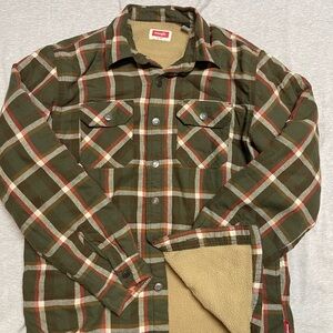 Wrangler Green Plaid Jacket with Sherpa Lining